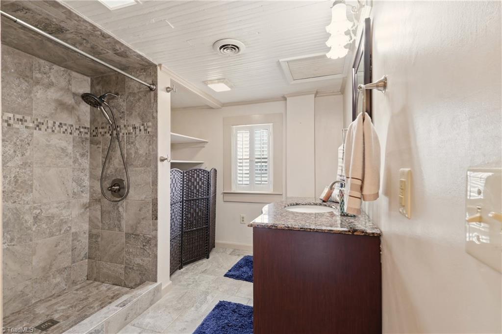 505 West Decatur Street Madison, NC 27025 - Photo 15 of 42