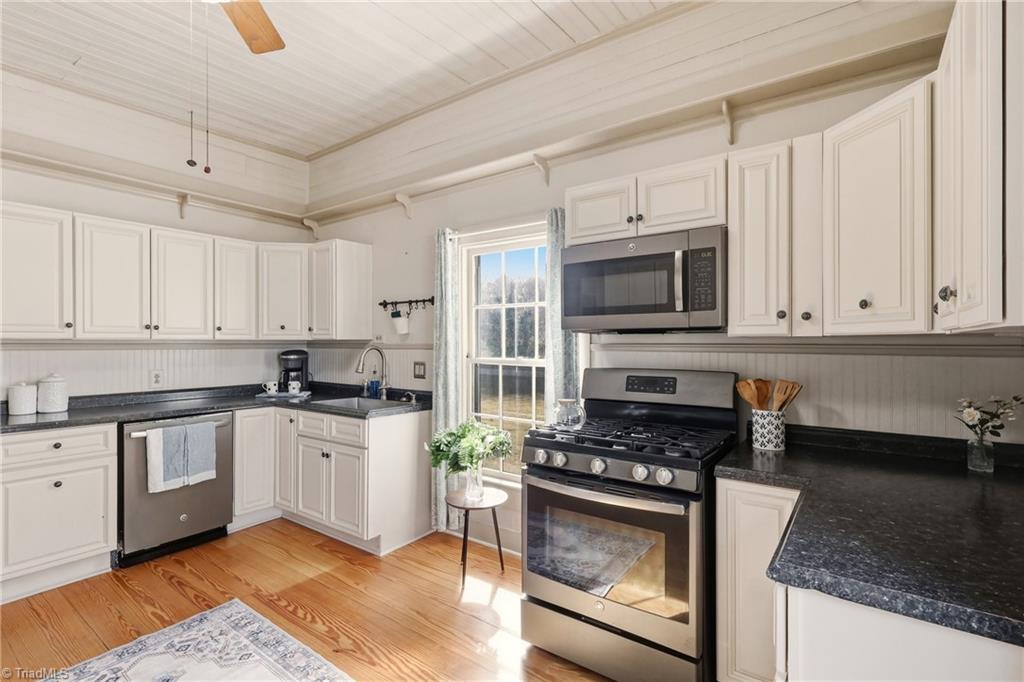 505 West Decatur Street Madison, NC 27025 - Photo 22 of 42