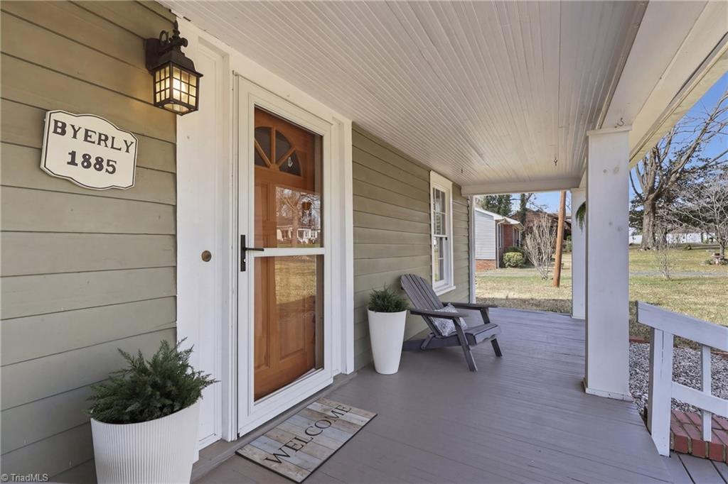 505 West Decatur Street Madison, NC 27025 - Photo 4 of 42