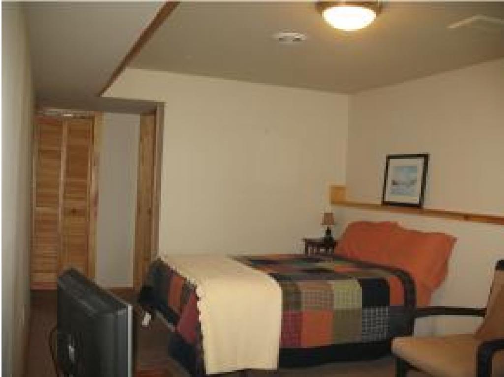 272-8 Kirby Road, Unit 8 Burke, VT 05832 - Photo 7 of 14 Gallery Image 7