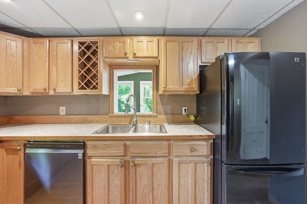 390 Main Street Hampden, MA 01036 - Photo 10 of 36