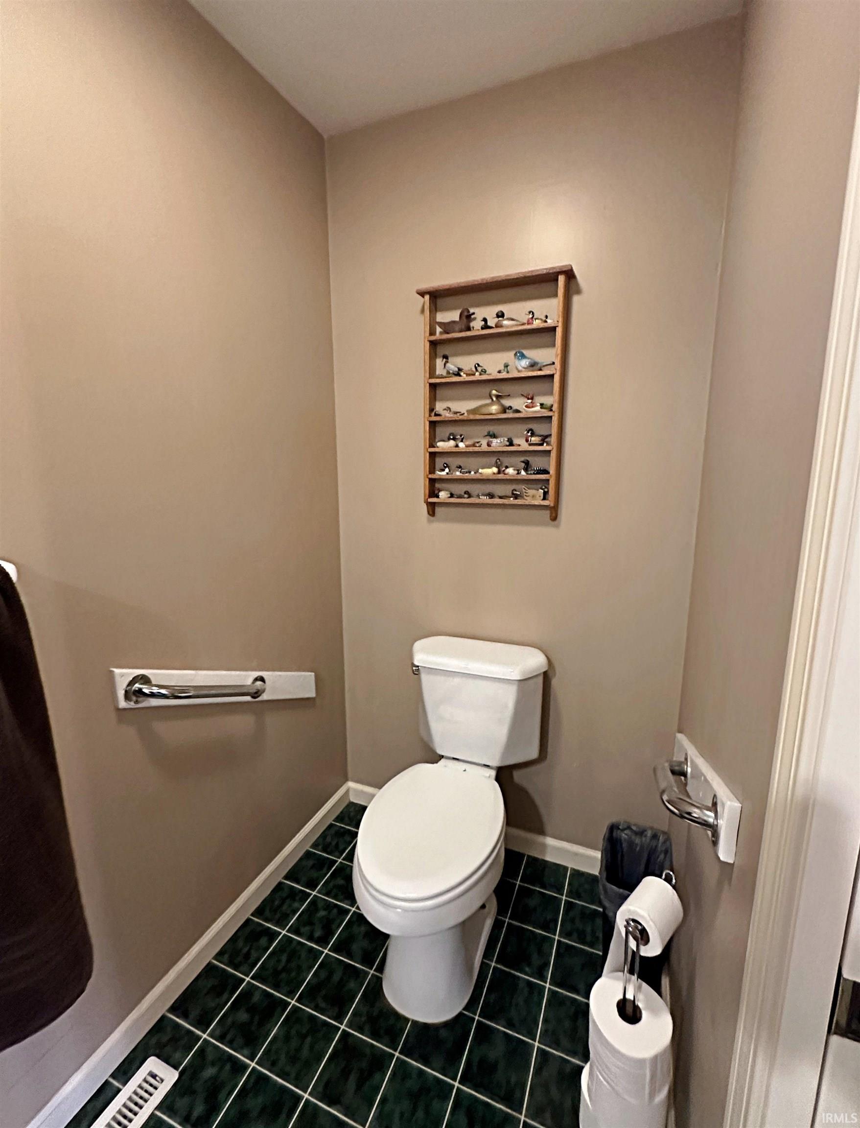 8 Orchard Road Loogootee, IN 47553 - Photo 14 of 36