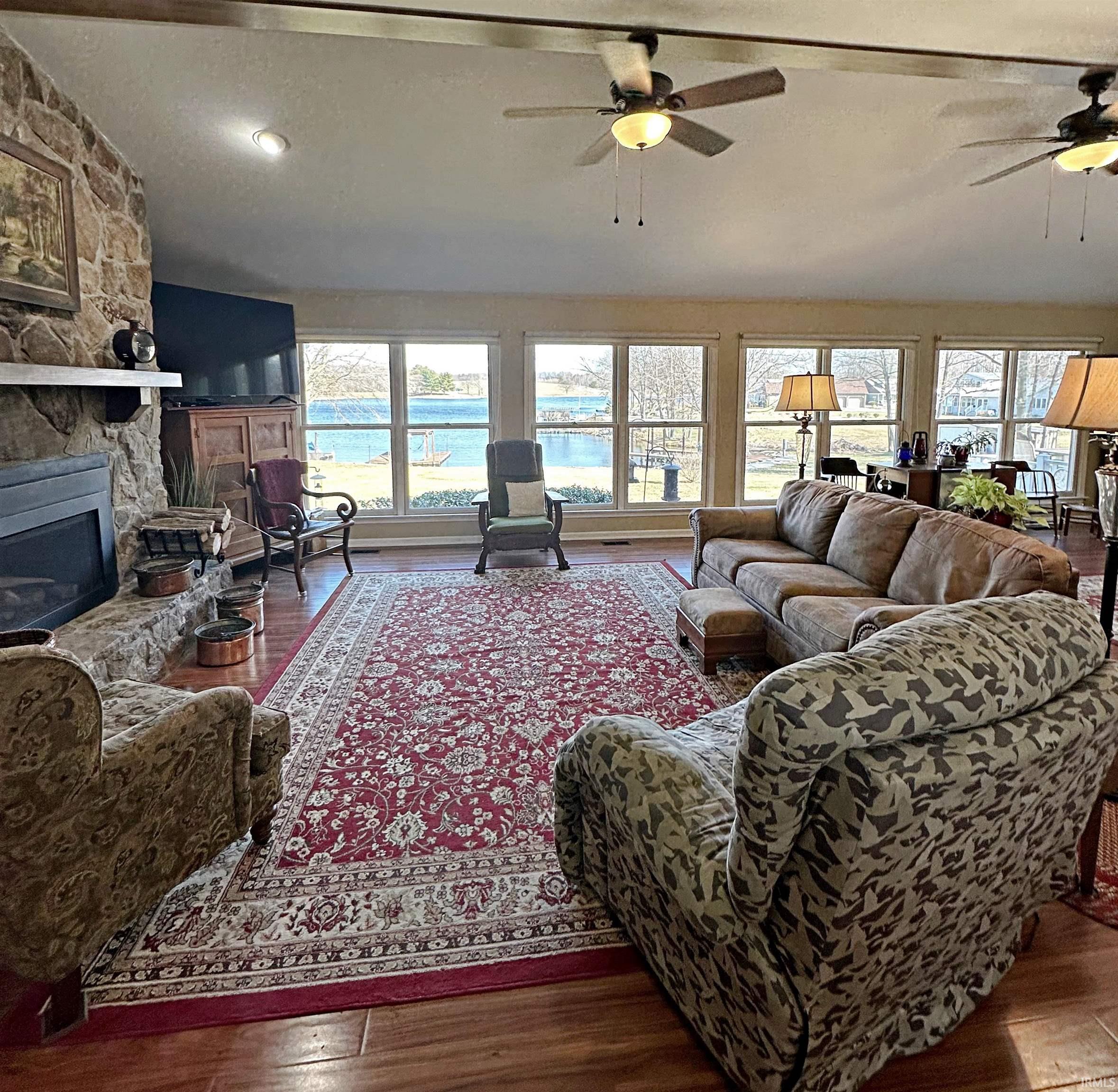 8 Orchard Road Loogootee, IN 47553 - Photo 2 of 36