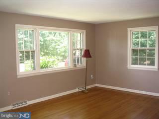 28334 School House Road Columbus, NJ 08022 - Photo 2 of 6 Gallery Image 2