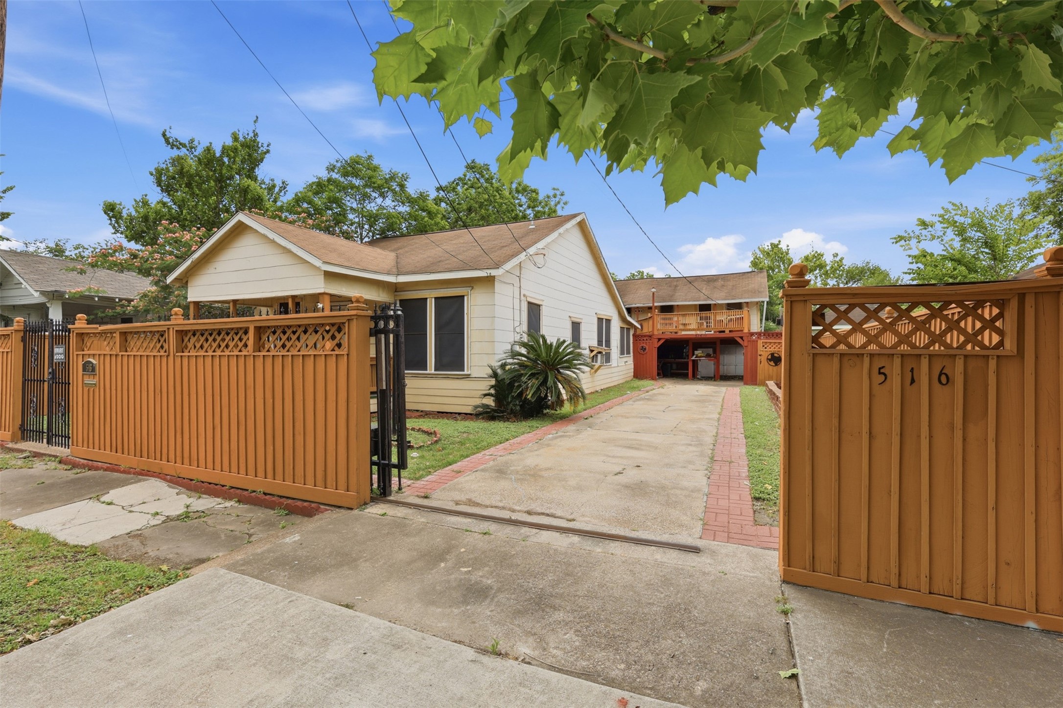 516 North Everton Street Houston, TX 77003 - Photo 1 of 15