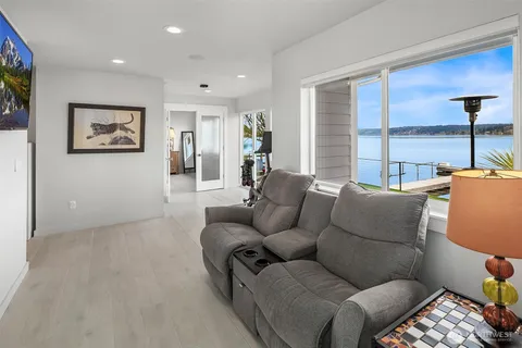 $3,800,000 | 3828 West Lake Sammamish Parkway Southeast, Bellevue, WA 98008