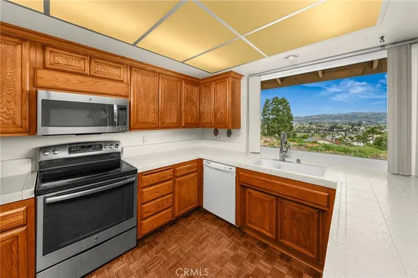 $1,050,000 | 611 Honeywood Lane, La Habra, CA 90631