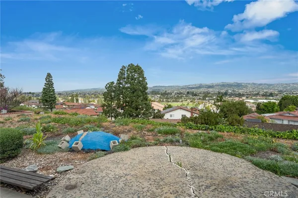 $1,050,000 | 611 Honeywood Lane, La Habra, CA 90631