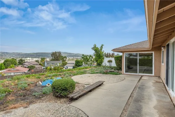 $1,050,000 | 611 Honeywood Lane, La Habra, CA 90631