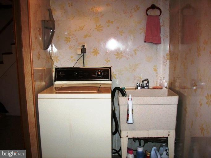 5968 Montgomery Road Elkridge, MD 21075 - Photo 4 of 22 SEPARATE LAUNDRY ROOM
