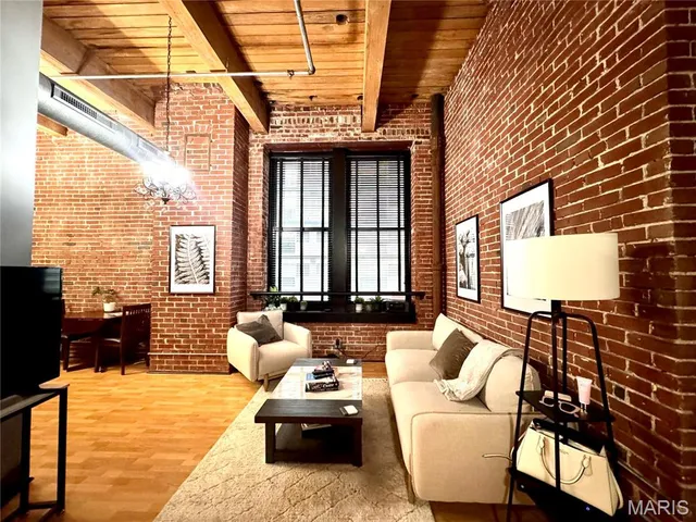 $120,000 | 1113 Washington Avenue, Unit 312, St. Louis, MO 63101