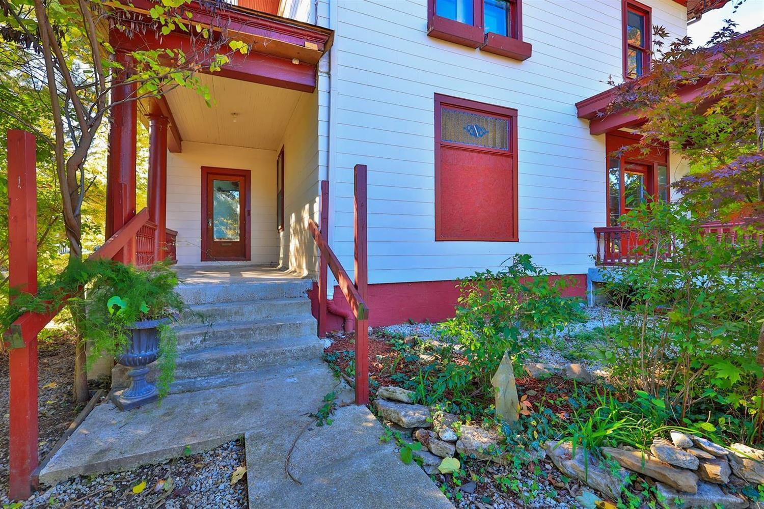 4735 Winton Road Cincinnati, OH 45232 - Photo 3 of 34 Gallery Image 3