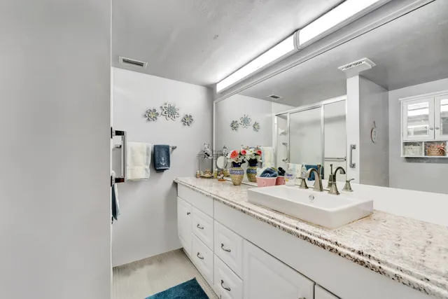 $180,000 | 5929 Coral Lake Drive, Unit 305, Margate, FL 33063