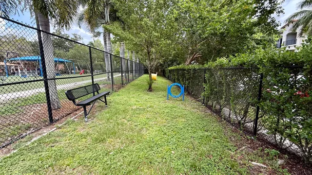 $180,000 | 5929 Coral Lake Drive, Unit 305, Margate, FL 33063