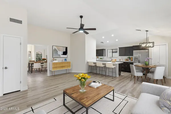 $549,999 | 7113 West Julie Drive, Glendale, AZ 85308