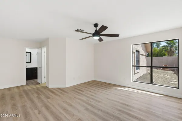 $549,999 | 7113 West Julie Drive, Glendale, AZ 85308
