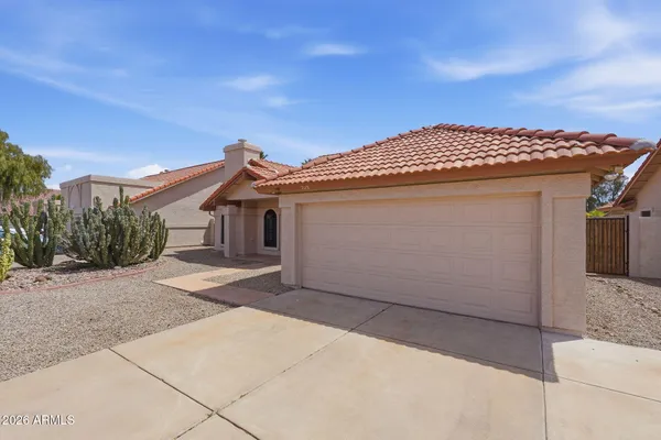 $549,999 | 7113 West Julie Drive, Glendale, AZ 85308