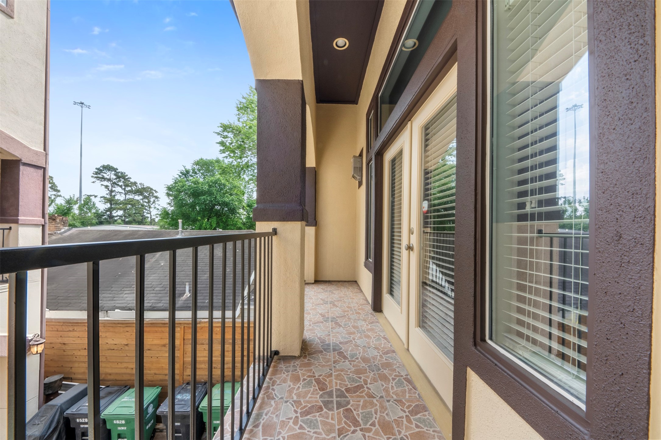 6524 Calder Street Houston, TX 77007 - Photo 18 of 28 a view of a balcony