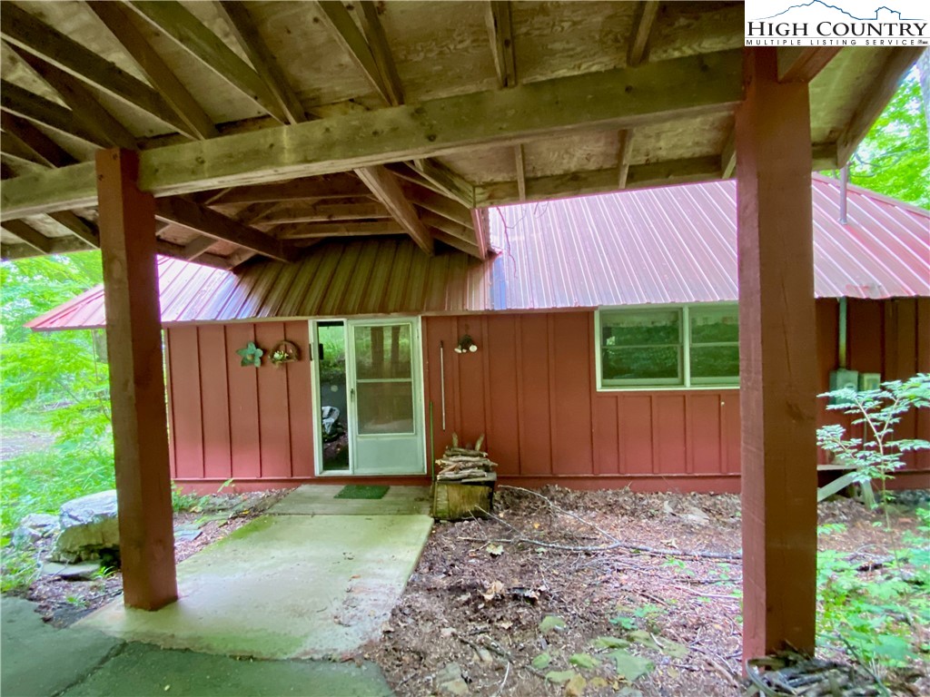 916 Harley Perry Road Zionville, NC 28698 - Photo 29 of 43 Gallery Image 29
