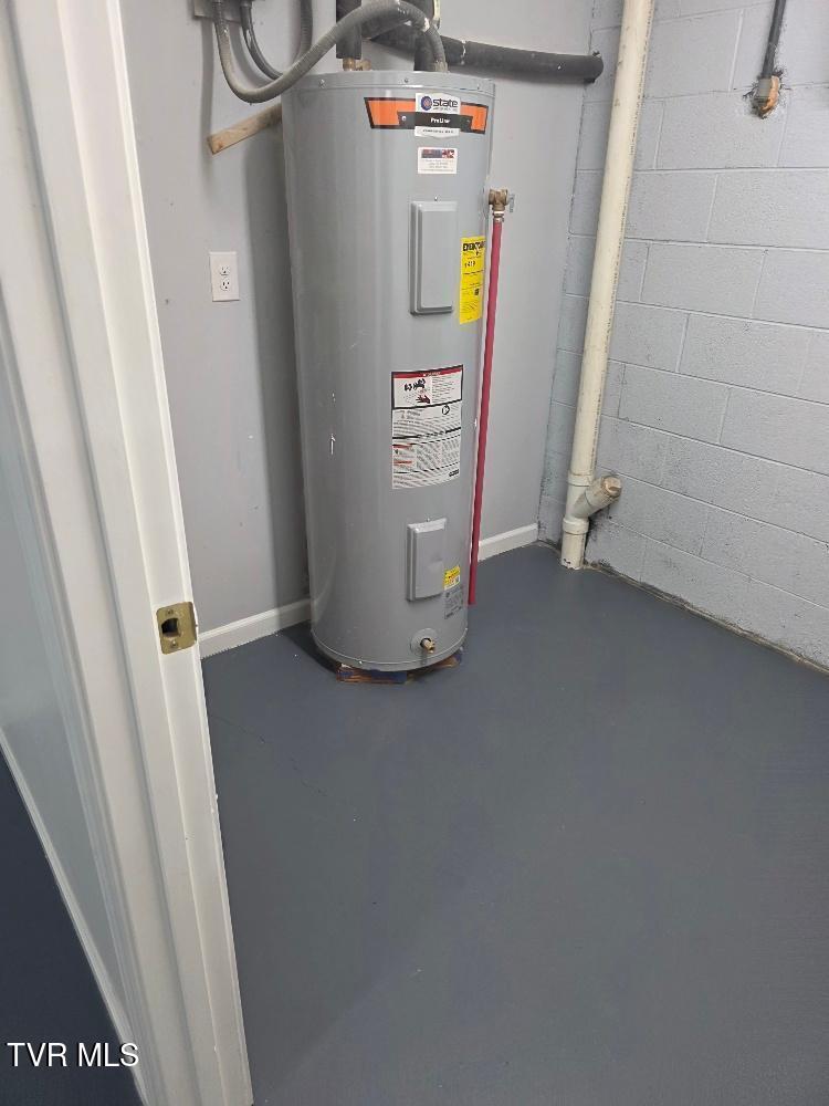 331 Gray Station Road Johnson City, TN 37615 - Photo 22 of 28 331 Gray water Heater