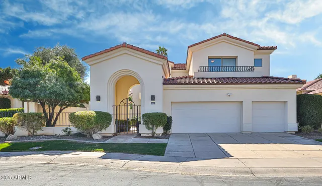 $1,950,000 | 7667 East Krall Street, Scottsdale, AZ 85250