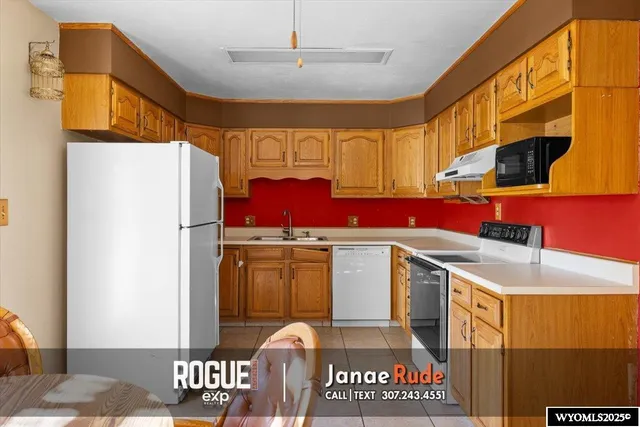 $220,000 | 1501 Erwin Street, Douglas, WY 82633