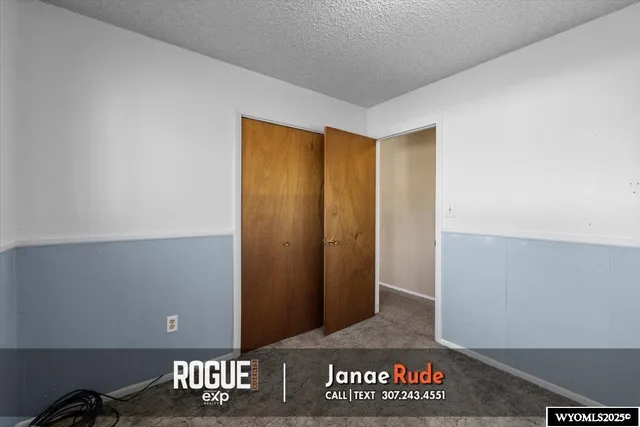 $220,000 | 1501 Erwin Street, Douglas, WY 82633
