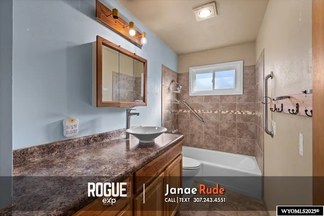 $220,000 | 1501 Erwin Street, Douglas, WY 82633