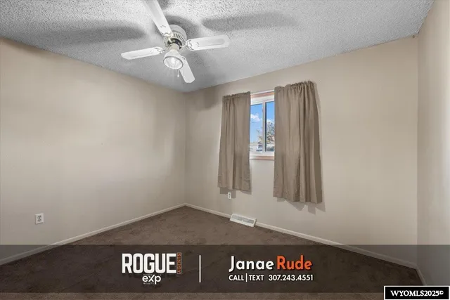 $220,000 | 1501 Erwin Street, Douglas, WY 82633