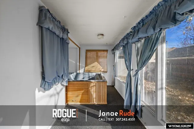 $220,000 | 1501 Erwin Street, Douglas, WY 82633