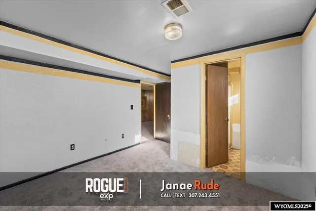 $220,000 | 1501 Erwin Street, Douglas, WY 82633