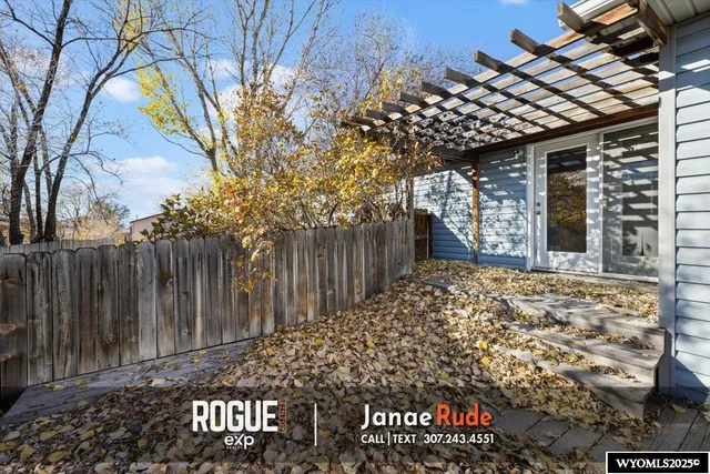 $220,000 | 1501 Erwin Street, Douglas, WY 82633