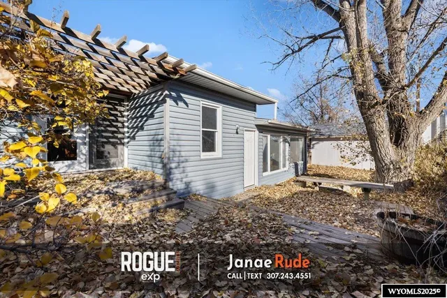 $220,000 | 1501 Erwin Street, Douglas, WY 82633