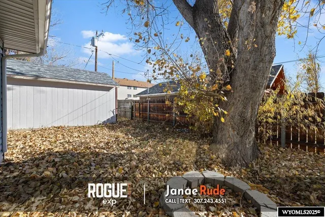 $220,000 | 1501 Erwin Street, Douglas, WY 82633