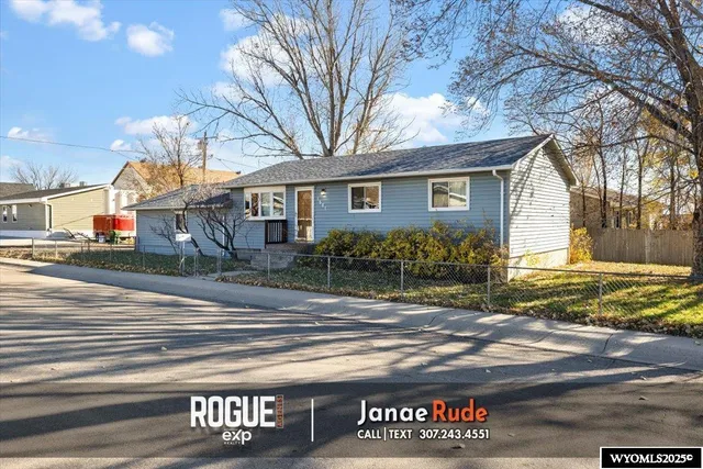 $220,000 | 1501 Erwin Street, Douglas, WY 82633