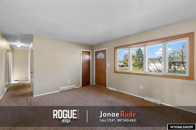 $220,000 | 1501 Erwin Street, Douglas, WY 82633