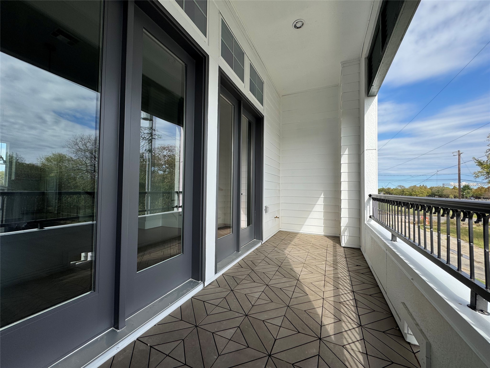 2747 Providence Street Houston, TX 77020 - Photo 6 of 16 a view of balcony