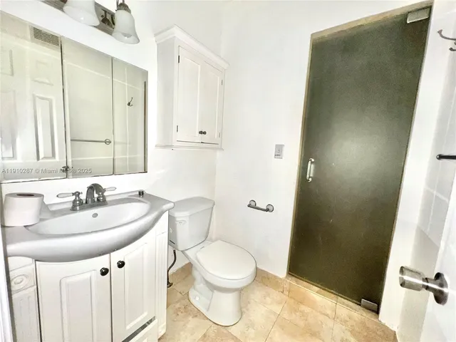 $1,850 | 6095 West 19th Avenue, Unit 412, Hialeah, FL 33012