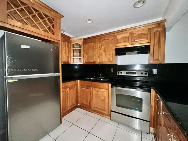 $1,850 | 6095 West 19th Avenue, Unit 412, Hialeah, FL 33012