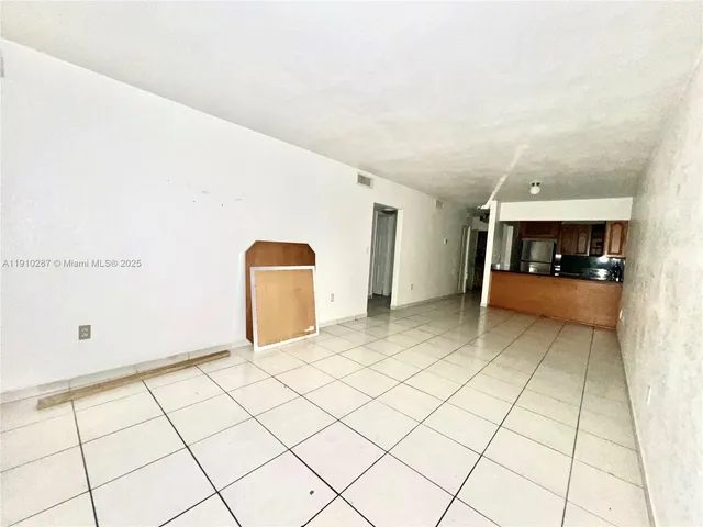 $1,850 | 6095 West 19th Avenue, Unit 412, Hialeah, FL 33012