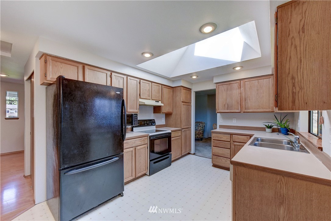 2607 182nd Street Southeast Bothell, WA 98012 - Photo 9 of 26 Gallery Image 9