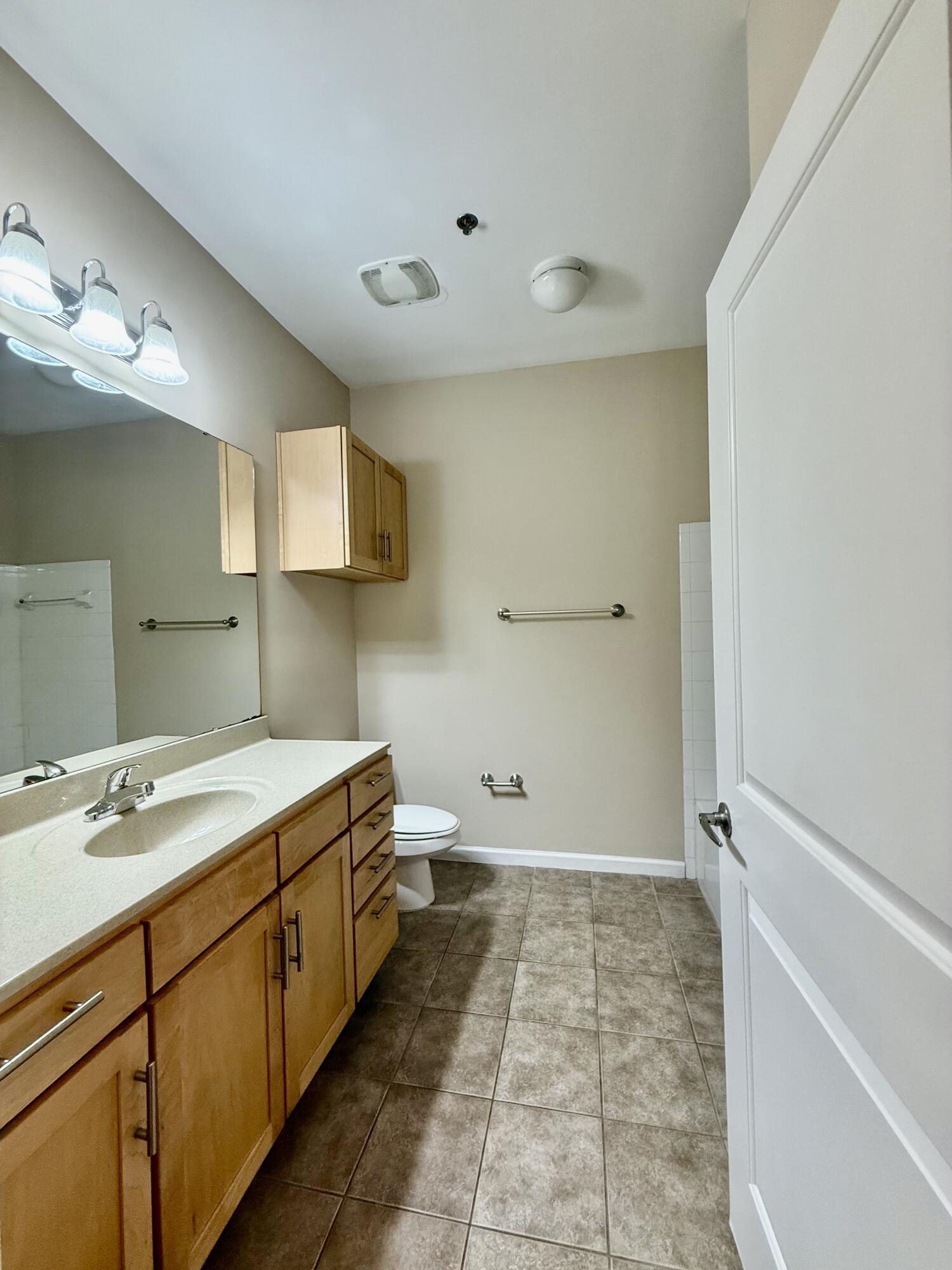 1755 Central Park Road, Unit 6112 Charleston, SC 29412 - Photo 9 of 16 bathroom