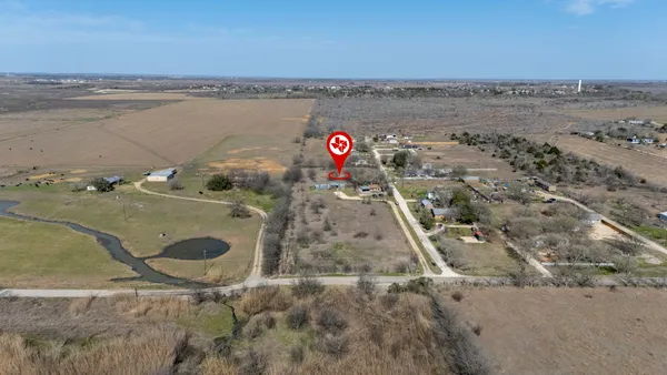 $385,000 | 498 William Pettus Road, Maxwell, TX 78656
