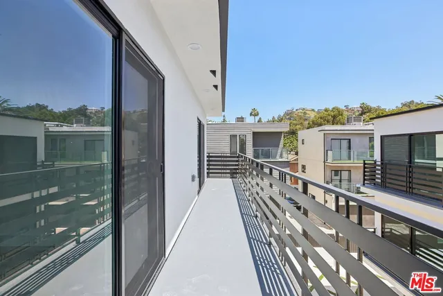 $3,649,000 | 2113 Holly Drive, Los Angeles, CA 90068