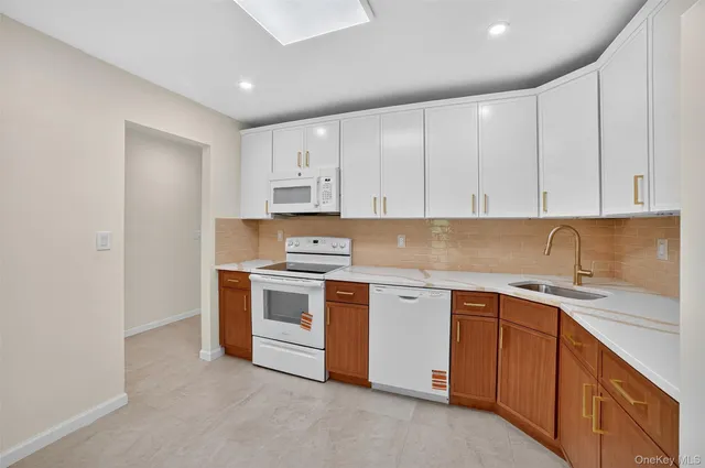 $560,000 | 159-unit C Carriage Court, Yorktown Heights, NY 10598