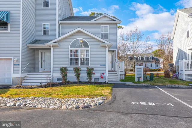 $347,500 | 529 Yacht Club Drive, Unit 4, Berlin, MD 21811