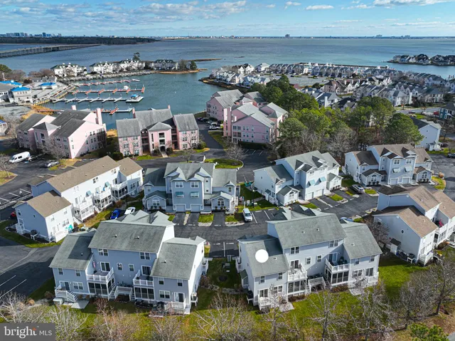 $347,500 | 529 Yacht Club Drive, Unit 4, Berlin, MD 21811