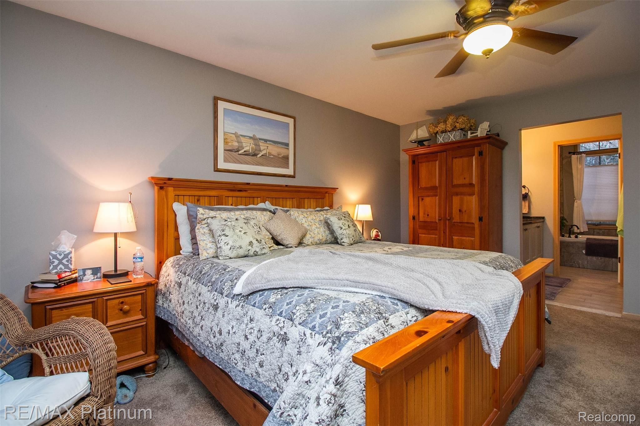 1819 Clover Ridge Drive Howell, MI 48843 - Photo 18 of 39 18.jpg