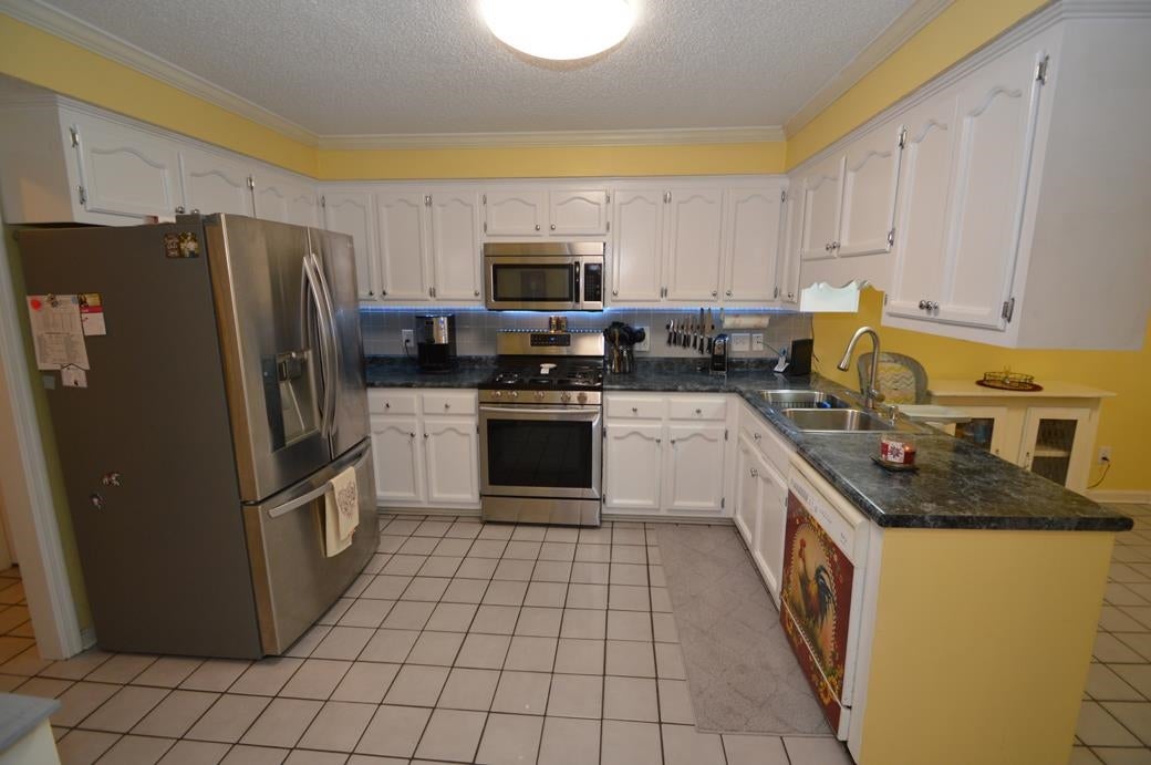 110 Hampton Way Perry, GA 31069 - Photo 7 of 73 Gallery Image 7
