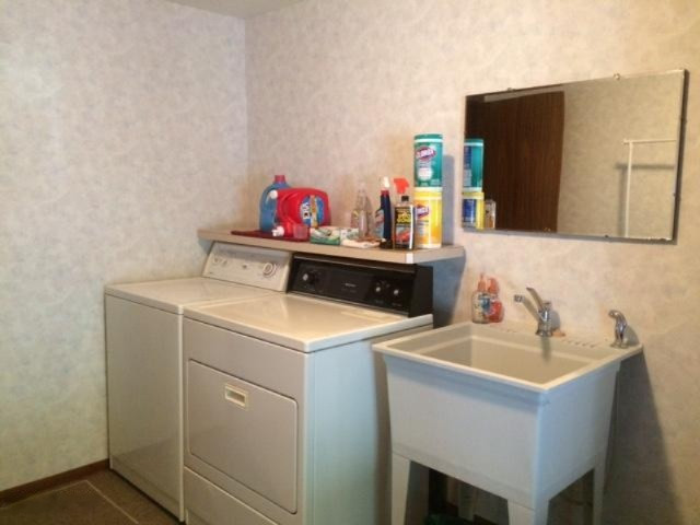 1801 Maple Road Manistee, MI 49660 - Photo 11 of 15 9